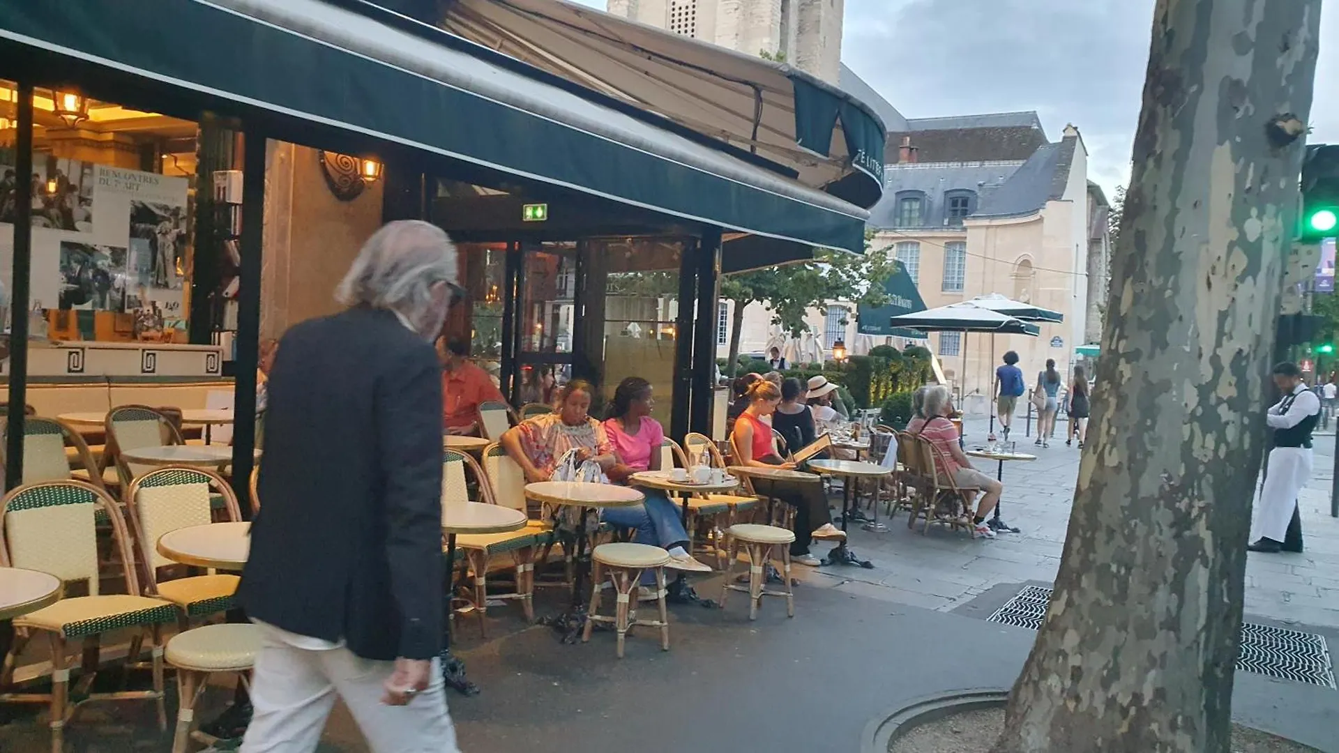 Apartment Center Paris, Amusing2Bed Room,68Sqm-5 Mins Eiffel Tour And Louvre Meusm ,Gare Montparnasse ,Front Metro