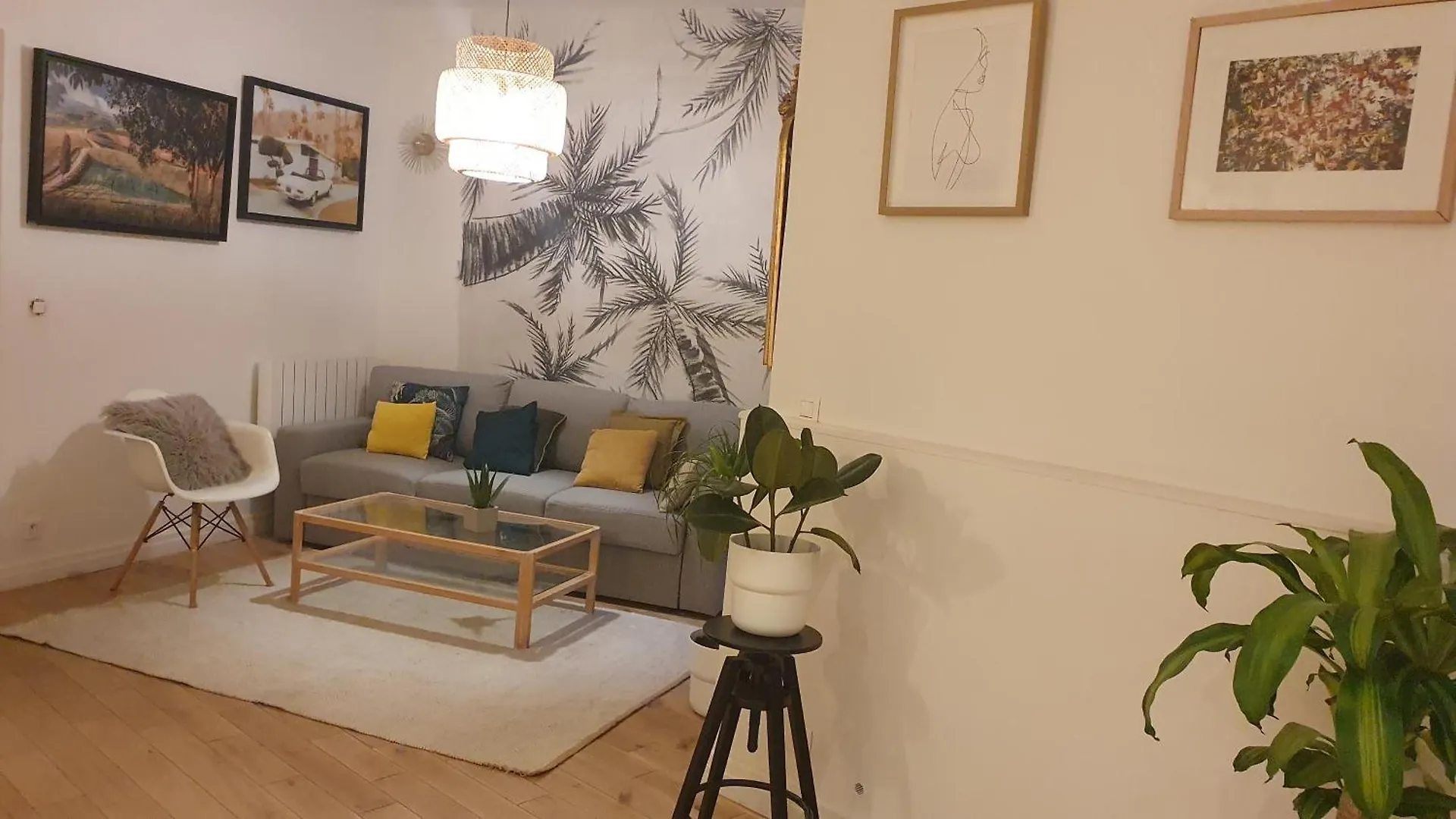 Apartment Center Paris, Amusing2Bed Room,68Sqm-5 Mins Eiffel Tour And Louvre Meusm ,Gare Montparnasse ,Front Metro