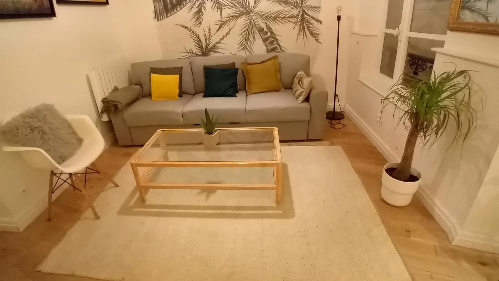 Center Paris, Amusing2Bed Room,68Sqm-5 Mins Eiffel Tour And Louvre Meusm ,Gare Montparnasse ,Front Metro 0*, Paris France