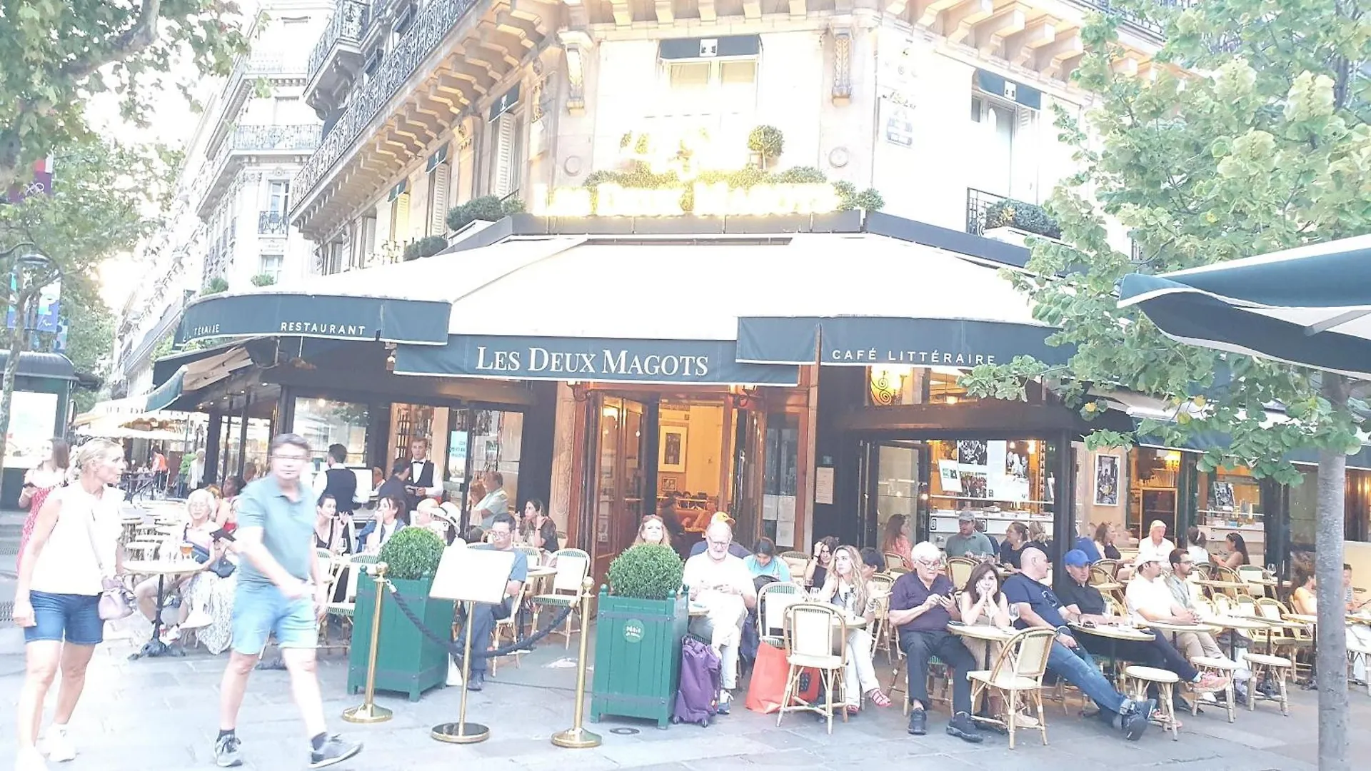Center Paris, Amusing2Bed Room,68Sqm-5 Mins Eiffel Tour And Louvre Meusm ,Gare Montparnasse ,Front Metro